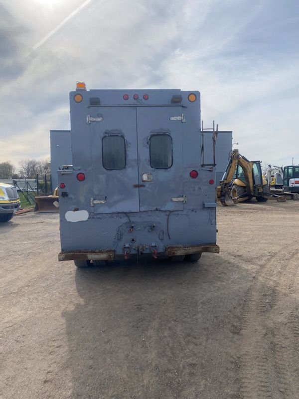 2002 INTERNATIONAL 4300 - Image 4